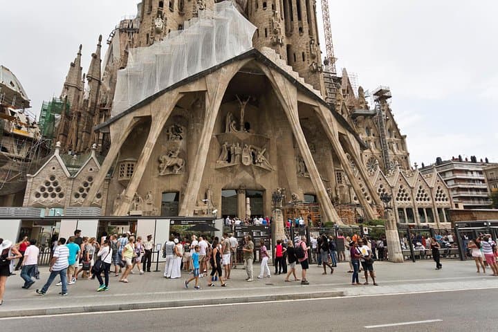 Geführte Tour durch die Sagrada Familia mit Zugang zu den Türmen — Foto 2