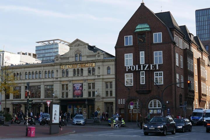 Visite guidée à pied en petit groupe de la Reeperbahn à Hambourg — photo 4