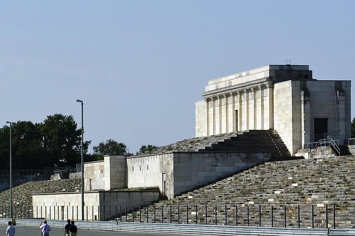 Tour del Ex Campo di Raduno Nazista e Aula 600 — foto 2