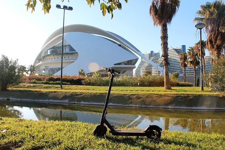 Noleggio di Scooter Elettrici a Valencia — foto 2
