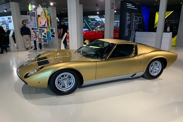 Lamborghini Vip Tour Ganztägige Erfahrung in Sant'Agata Bolognese