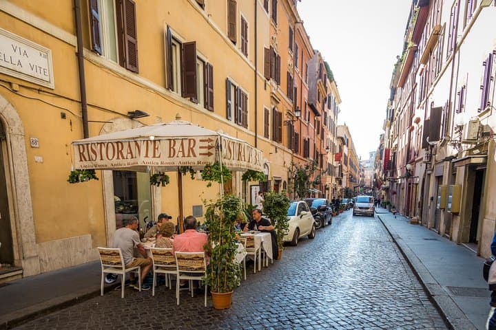 Rom-Wanderung: Pantheon, Trevi-Brunnen & Spanische Treppe — Foto 5