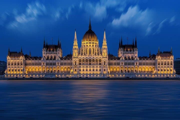 Trasferimento Privato da Francoforte a Budapest — foto 5