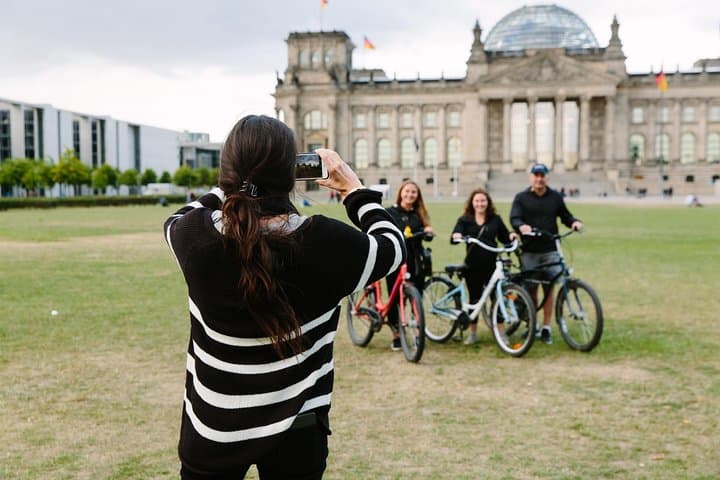 Berlin Highlights 3-Hour Bike Tour — photo 3