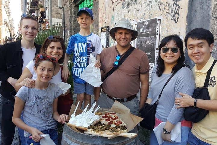 Authentische Street Food Tour durch Neapel