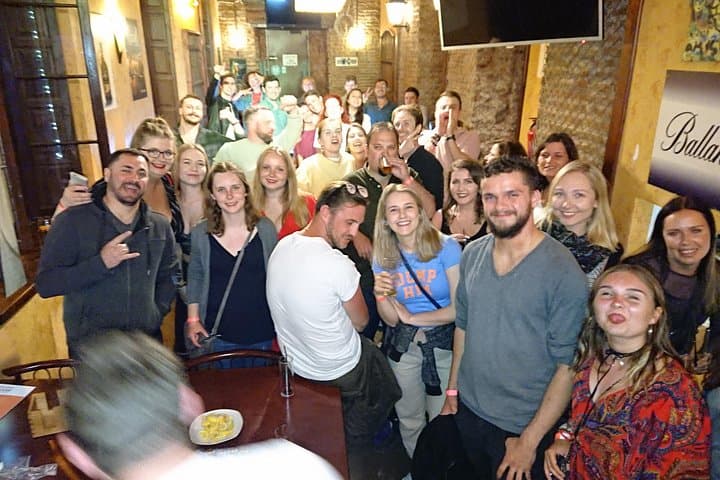 Malaga Nachtleben Pub Crawl Tour mit Getränken und Clubeintritt — Foto 4