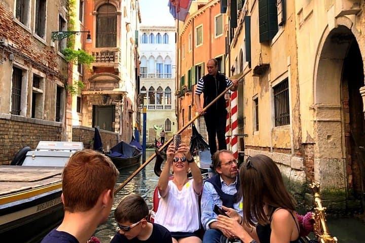 Morgendlicher Spaziergang durch Venedig mit Gondelfahrt