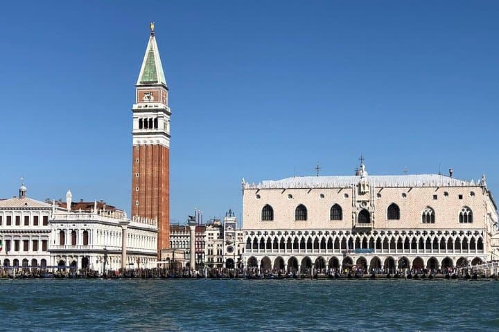 Tour in barca di un'intera giornata delle isole di Venezia da Piazza San Marco