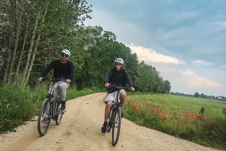 Avventura in e-bike tra castelli medievali e antichi borghi — foto 5