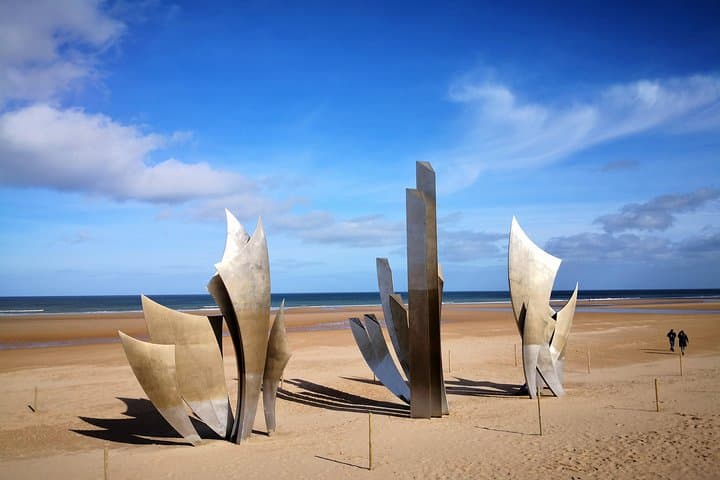 Pointe du Hoc, Omaha Beach, Cementerio Americano - Excursión de un día desde París a Normandía — foto 5