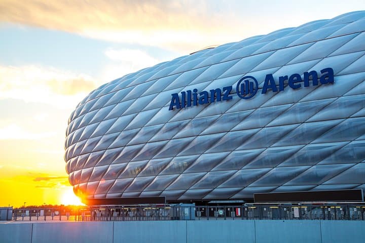 Tour de la Allianz Arena del FC Bayern Múnich y Tour Panorámico de Múnich