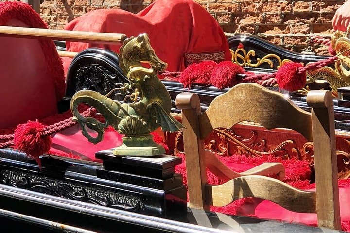 Gemeinsame Gondelfahrt in Venedig — Foto 3