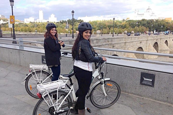 Tour in bici o e-bike nei parchi di Madrid: Riverside e Casa de Campo — foto 3