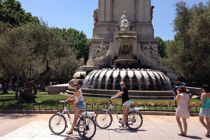 Tour in bici o e-bike nei parchi di Madrid: Riverside e Casa de Campo — foto 4