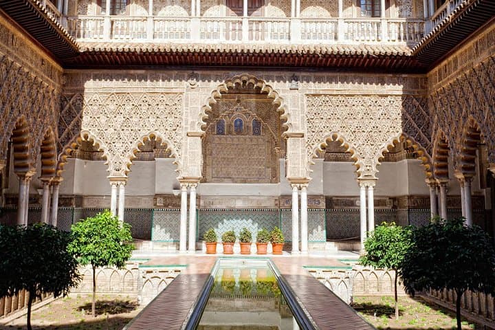 Geführte Tour durch Sevilla: Alcázar, Kathedrale & Giralda auf Englisch — Foto 3
