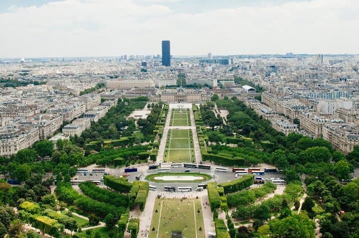 Accesso al 2° piano della Torre Eiffel in piccoli gruppi con ascensore — foto 5