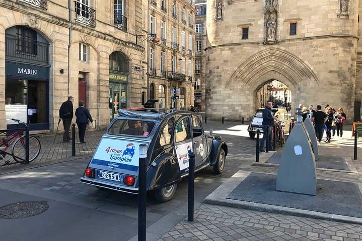 Private Stadtrundfahrt durch Bordeaux in einem Citroën 2CV - 1h30 — Foto 3