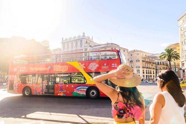Escursione a Malaga: Tour in autobus hop-on hop-off della città — foto 2