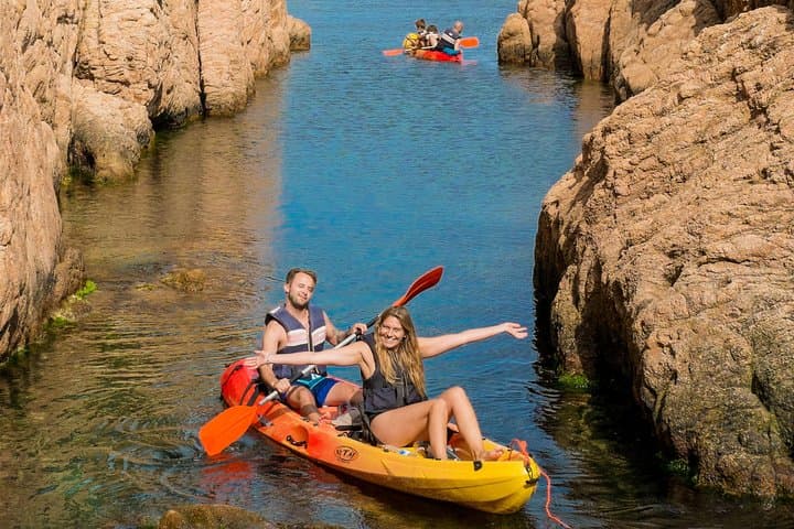Costa Brava Kajak- & Schnorcheltour von Barcelona — Foto 3
