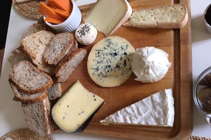 Essen mit einem Einheimischen in Chartrons/Jardin Public — Foto 4