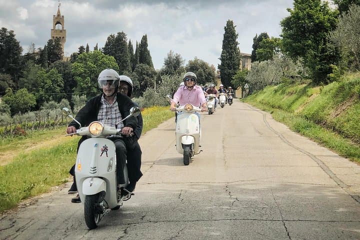 Toskana Vespa Tour durch die Hügel des Chianti — Foto 4