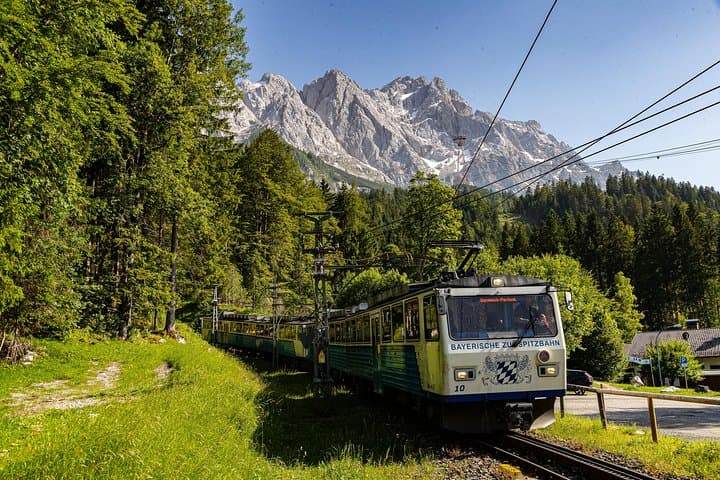 Tour di un giorno alla Zugspitze da Monaco