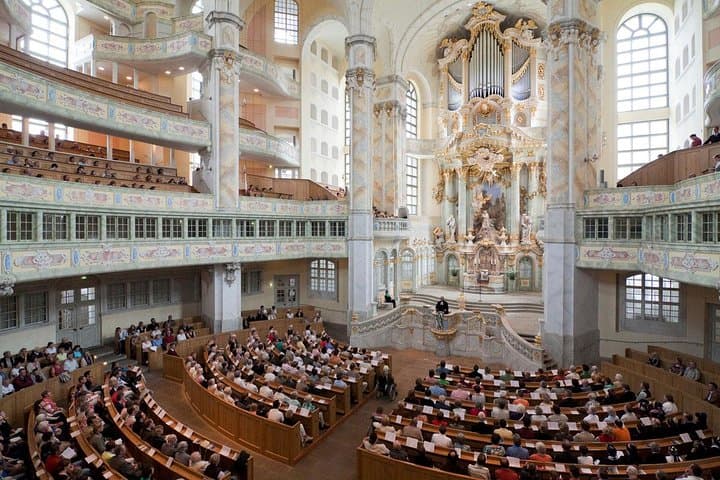 Stadtrundfahrt und geführte Tour im Neuen Grünen Gewölbe und der Semperoper — Foto 3