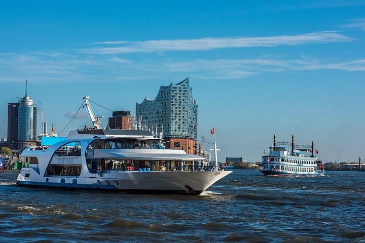 Hamburg: 1-hour harbor tour — photo 3