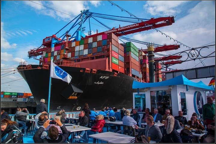 Hamburg: 1-hour harbor tour — photo 5