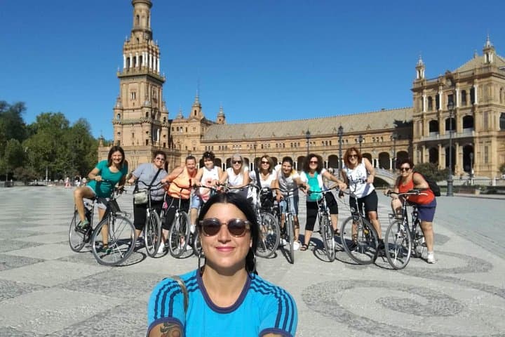 Fahrradverleih im Stadtzentrum von Sevilla — Foto 3