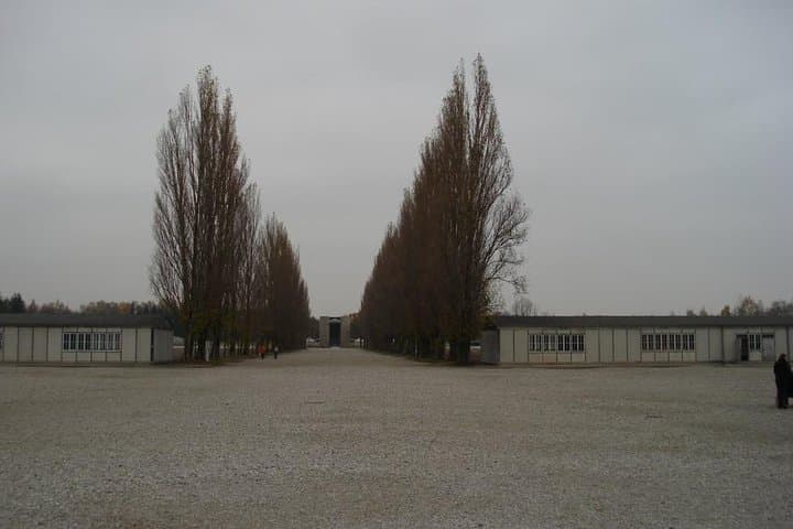 Private Tour des Konzentrationslagers Dachau — Foto 4