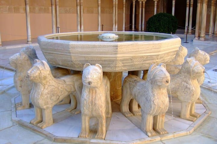 Visita diurna all'Alhambra (8 persone)