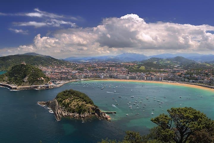 Private Stadtrundfahrt in San Sebastian mit Einführung in die Pintxos-Kultur
