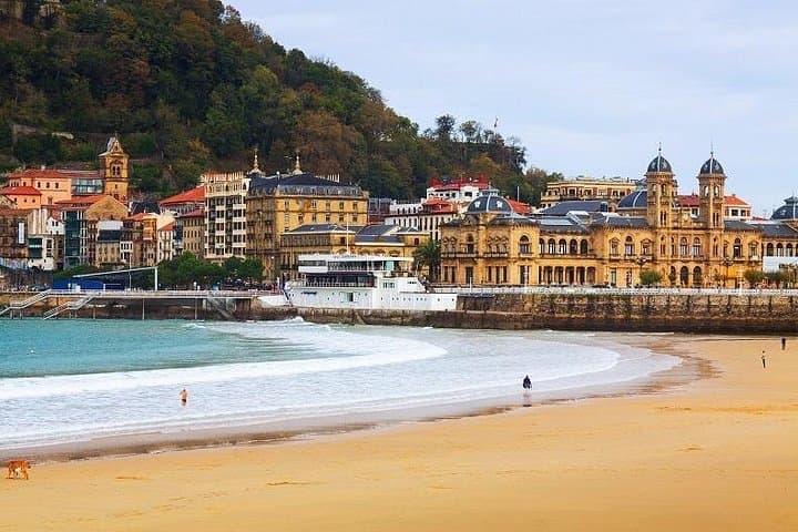 Private Stadtrundfahrt in San Sebastian mit Einführung in die Pintxos-Kultur — Foto 3