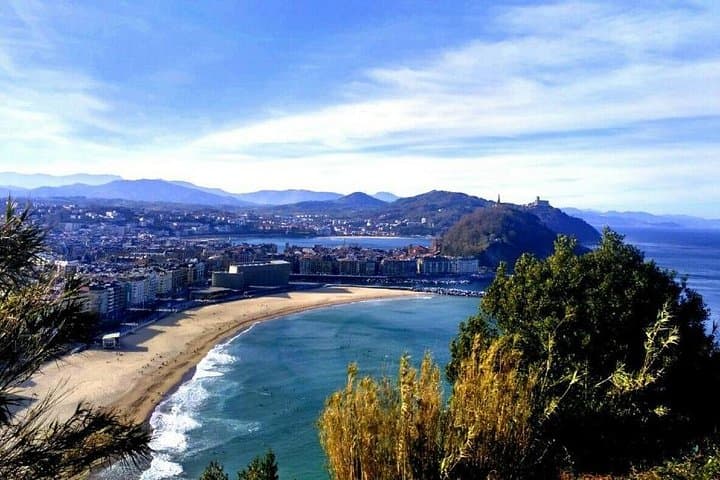 Private Stadtrundfahrt in San Sebastian mit Einführung in die Pintxos-Kultur — Foto 2