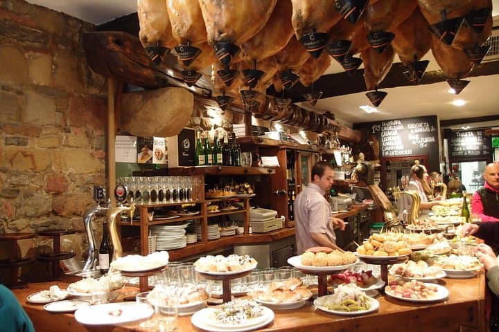 Private Stadtrundfahrt in San Sebastian mit Einführung in die Pintxos-Kultur — Foto 5