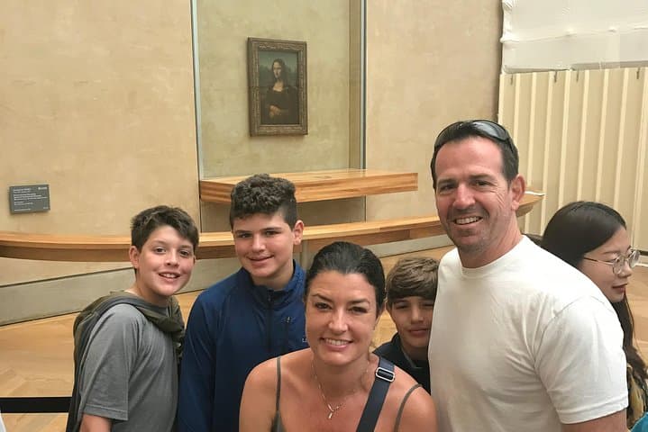 Tour Privato per Famiglie al Louvre di Parigi con Biglietti