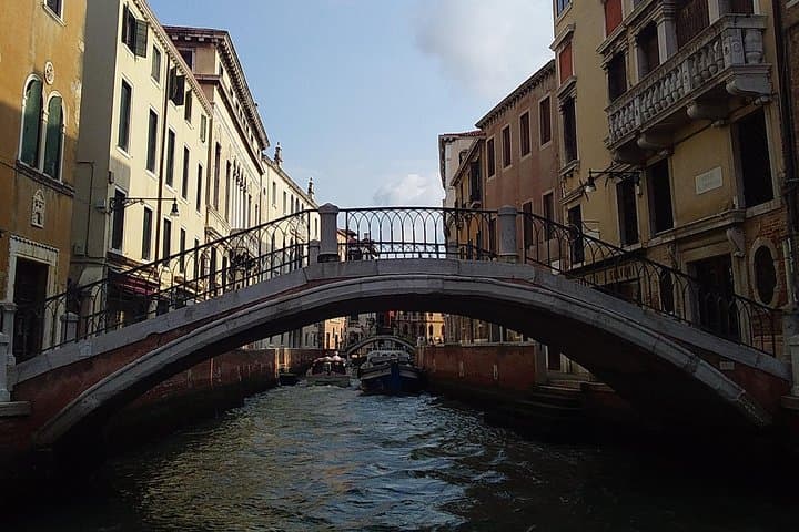 Tour privado a pie por Venecia con almuerzo en la isla de Murano y visita a la fábrica de vidrio — foto 5