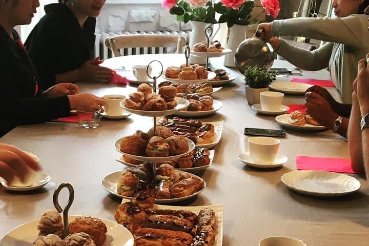 Cours de cuisine à Paris : Éclairs au chocolat et choux à la crème