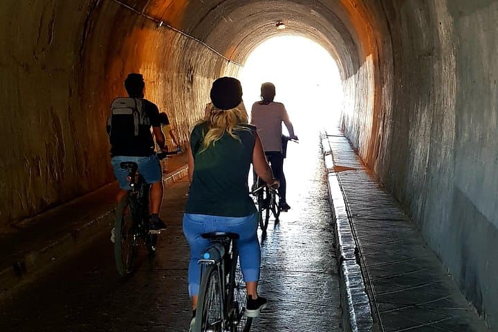 Noleggia una bici in città a Málaga: Giornata intera di 24 ore — foto 4