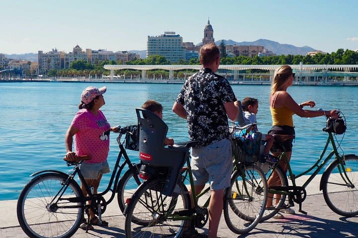 Noleggia una bici in città a Málaga: Giornata intera di 24 ore