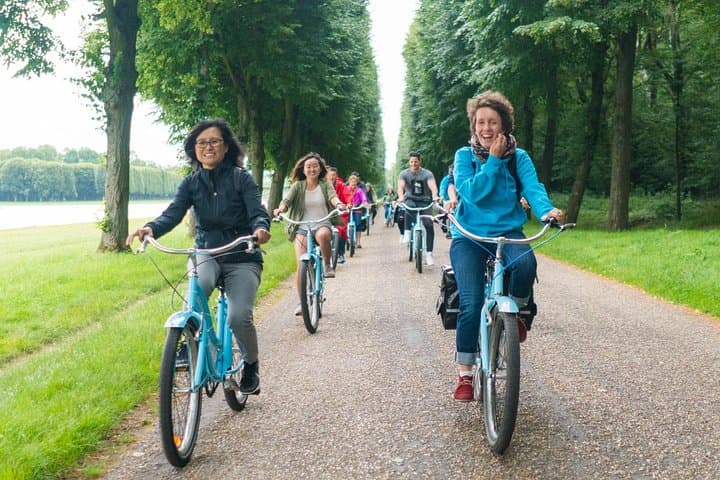 Fahrradtour durch den Schlosspark Versailles mit Markt &amp; Marie-Antoinettes Hamlet — Foto 1