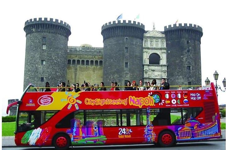 Tour in autobus hop-on hop-off a Napoli — foto 5