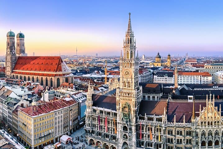 Gemeinsamer Abholtransfer: Münchener Hauptbahnhof zum Flughafen München — Foto 5