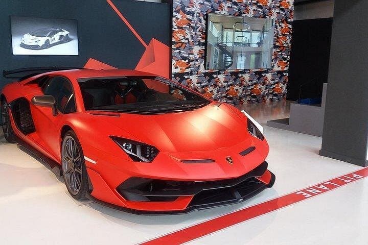 Visite du musée Lamborghini et Ferrari depuis Venise