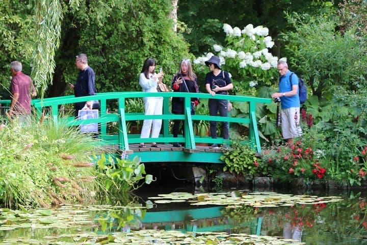 Excursion à la Maison et aux Jardins de Giverny et au Palais de Versailles — photo 1