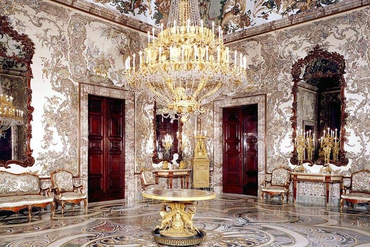 Tour Privado del Palacio Real de Madrid con Entradas — foto 3