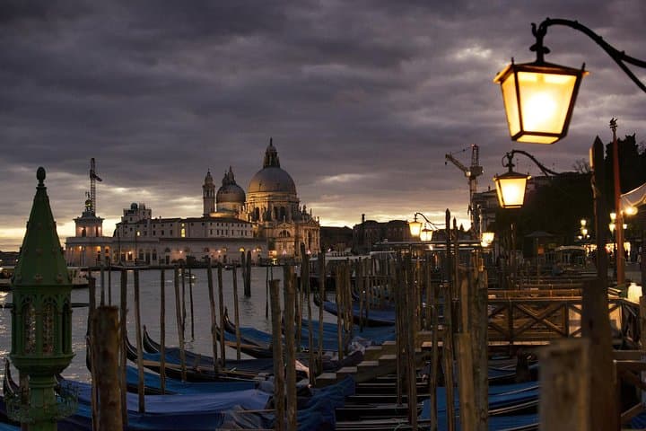 Tour Notturno di Venezia: Fantasmi, Leggende e Misteri Nascosti — foto 3