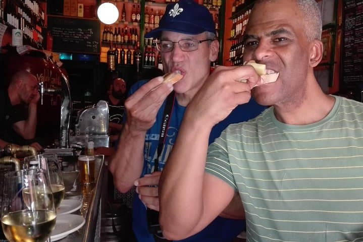 Wein- und Tapas-Lunch-Tour mit einem Einheimischen in Madrid — Foto 4