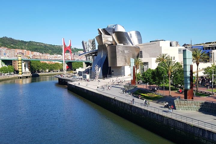 Bilbao Stadtführung: Moderne Transformation und malerische Spaziergänge